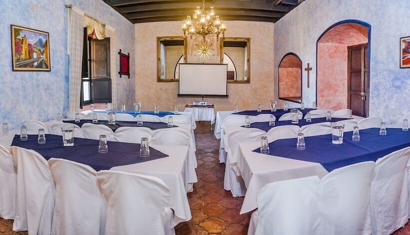 هتل Convento Santa Catalina By Ahs