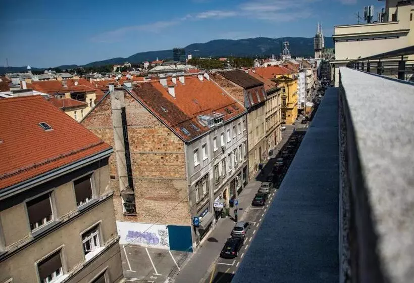هتل Hi Hostel Zagreb