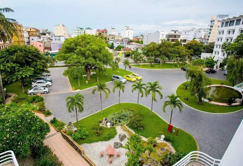 Huong Giang Hotel Resort & Spa