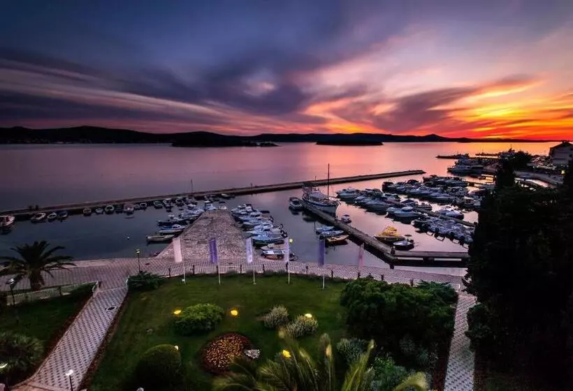 בית מלון כפרי Ilirija