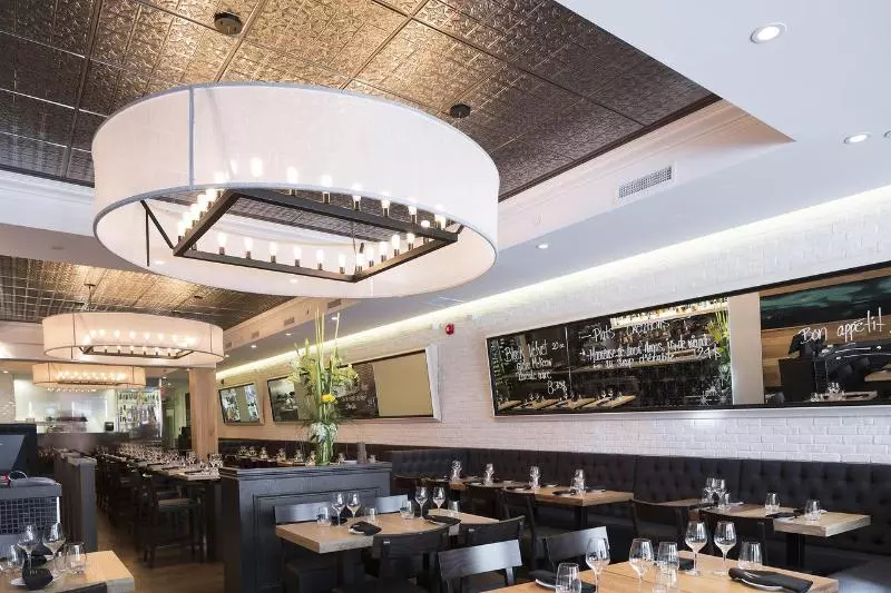 هتل Manoir Victoria