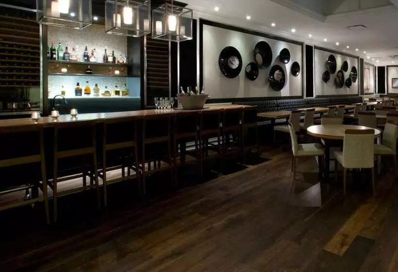 هتل Manoir Victoria