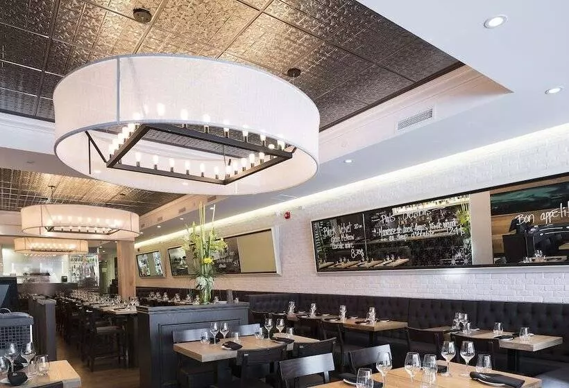 هتل Manoir Victoria