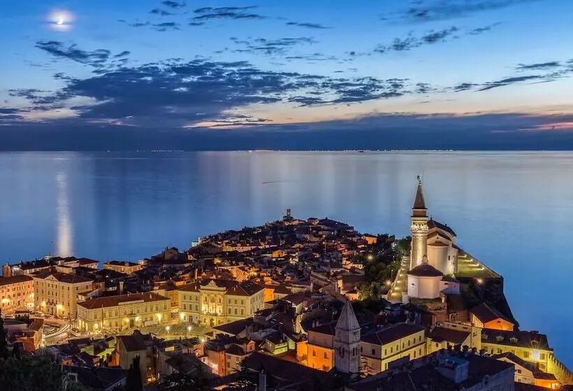 ホテル Piran