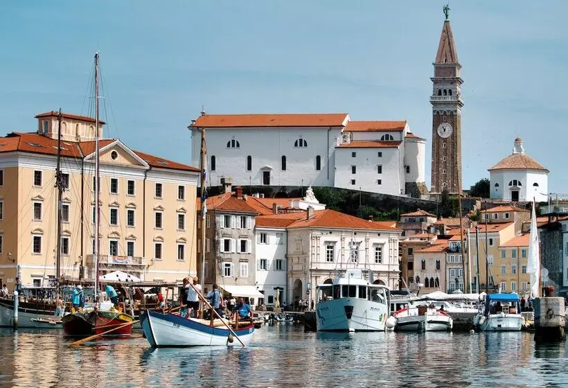 ホテル Piran
