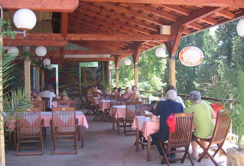 בית מלון כפרי Riviera