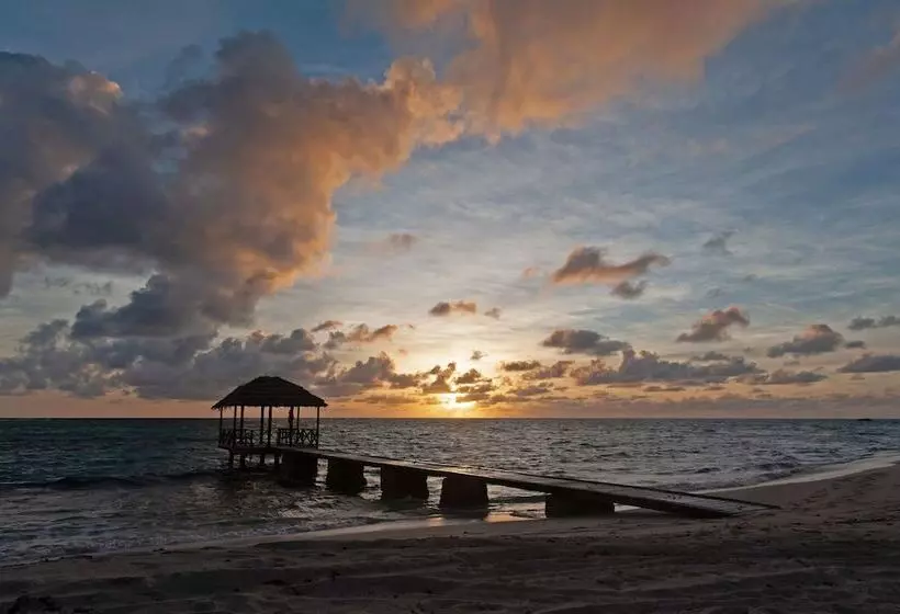 استراحتگاه Petit St. Vincent