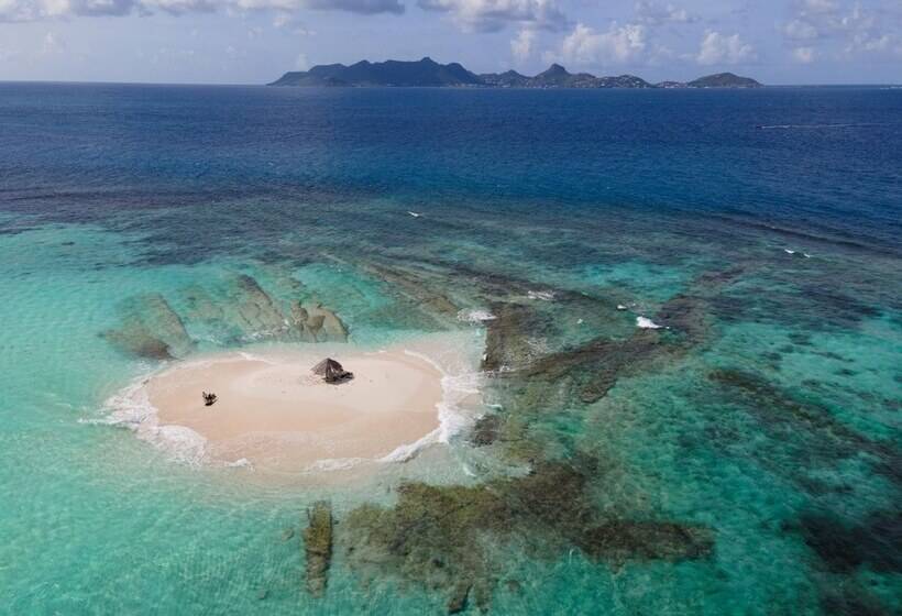 استراحتگاه Petit St. Vincent