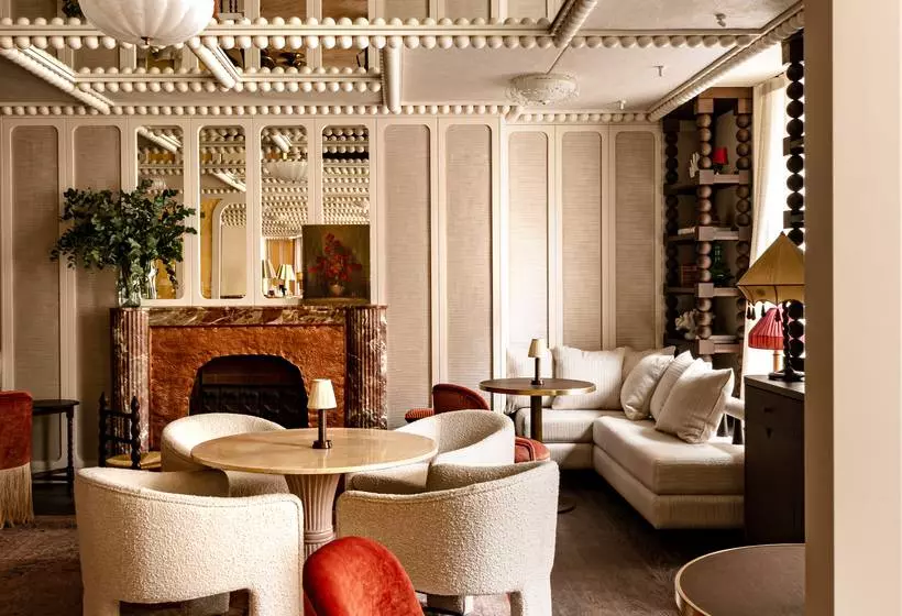 ホテル Château Des Fleurs Hôtel & Spa Paris