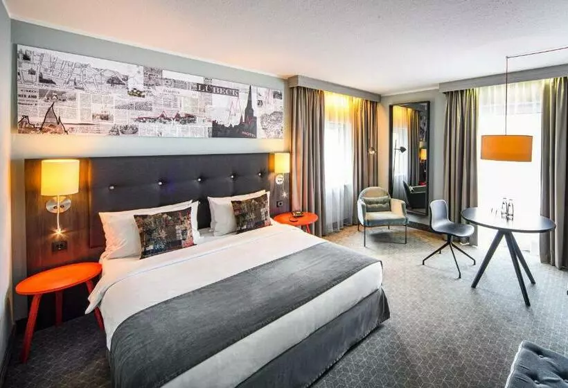 هتل Holiday Inn Lübeck, An Ihg