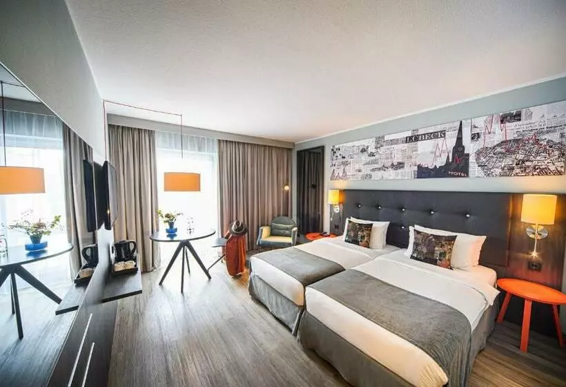 هتل Holiday Inn Lübeck, An Ihg