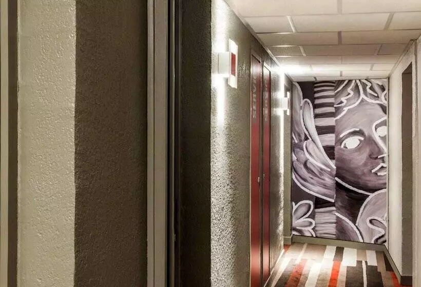 هتل Hôtel Ibis Cognac Centre