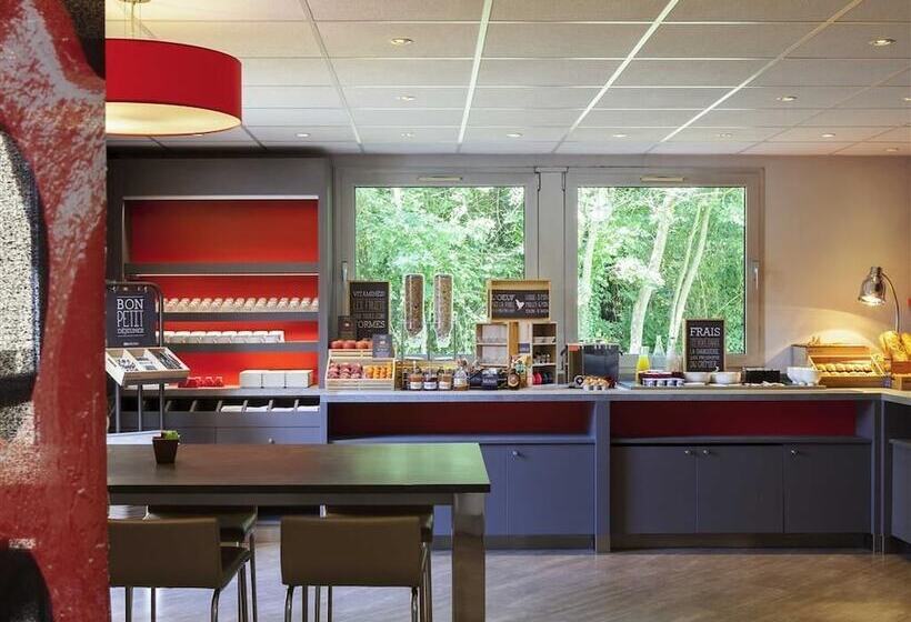 هتل Ibis Velizy Jouy En Josas