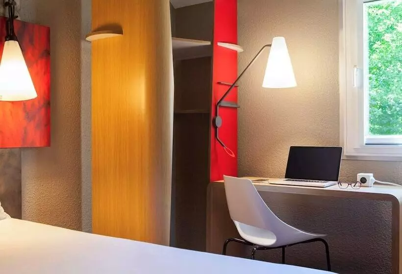 Hotel Ibis Velizy Jouy En Josas