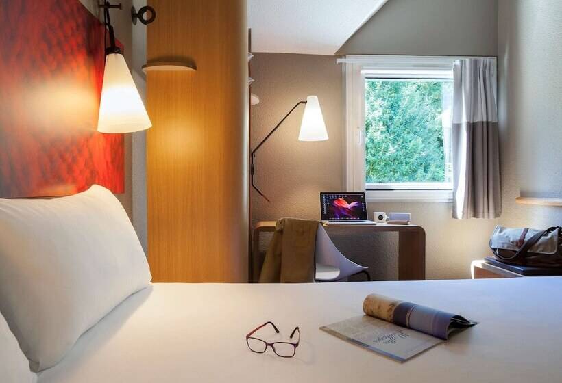 هتل Ibis Velizy Jouy En Josas