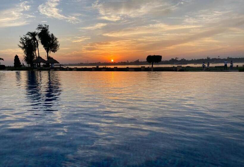 Jolie Ville Hotel & Spa Kings Island Luxor