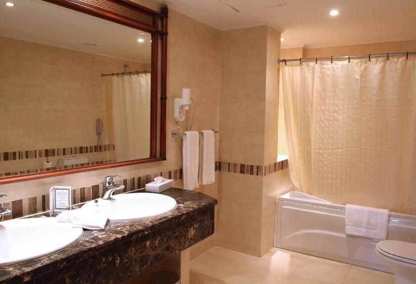 Jolie Ville Hotel & Spa Kings Island Luxor