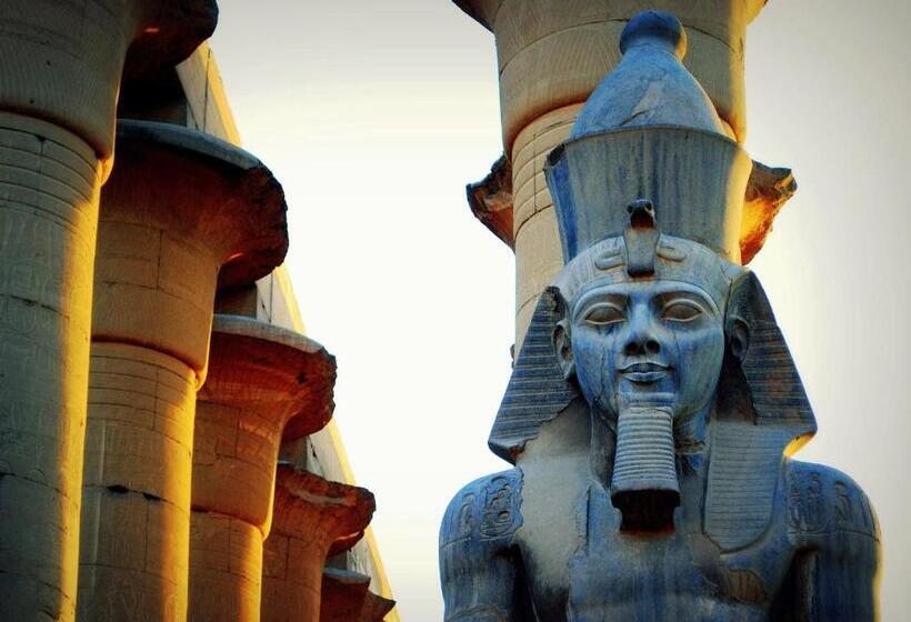 Jolie Ville Hotel & Spa Kings Island Luxor