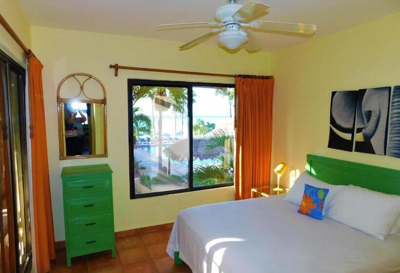 هتل Nautibeach Beach Front Condos In North Beach