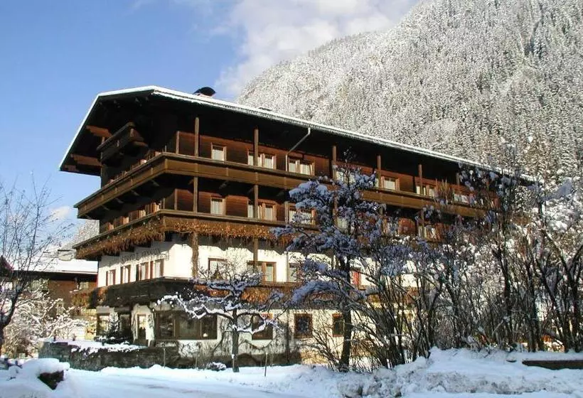 ホテル Pension Strolz