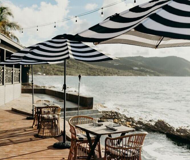 هتل The Waves At Cane Bay