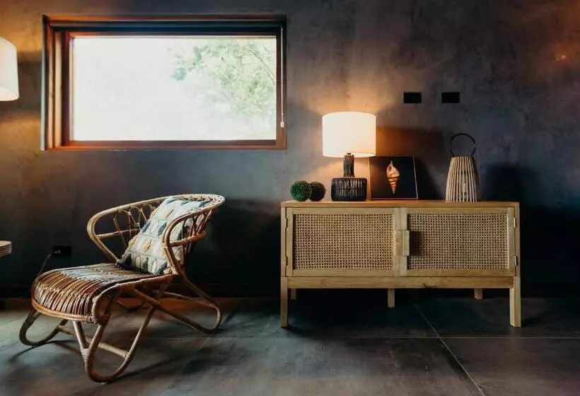 هتل The Waves At Cane Bay