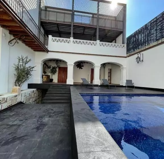 فندق فئة نجمة واحدة Boutique Naura Centro