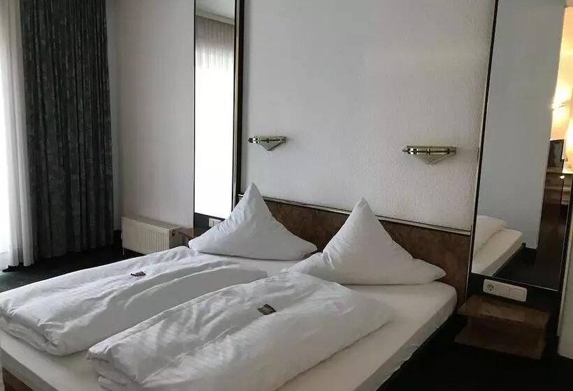 酒店 Bitterfelder Hof Mongoo Gmbh