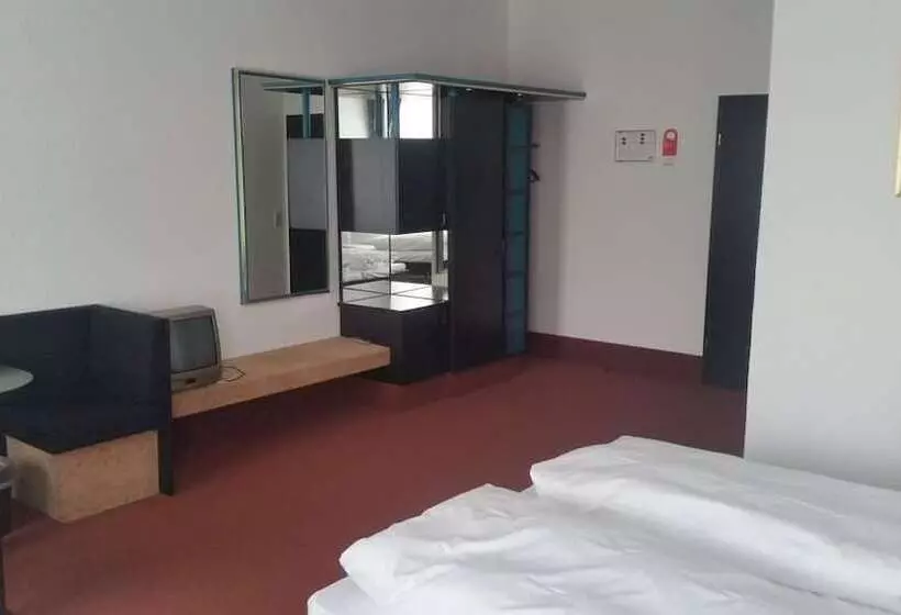 酒店 Bitterfelder Hof Mongoo Gmbh