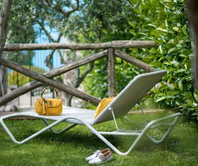 هتل Caesar Augustus