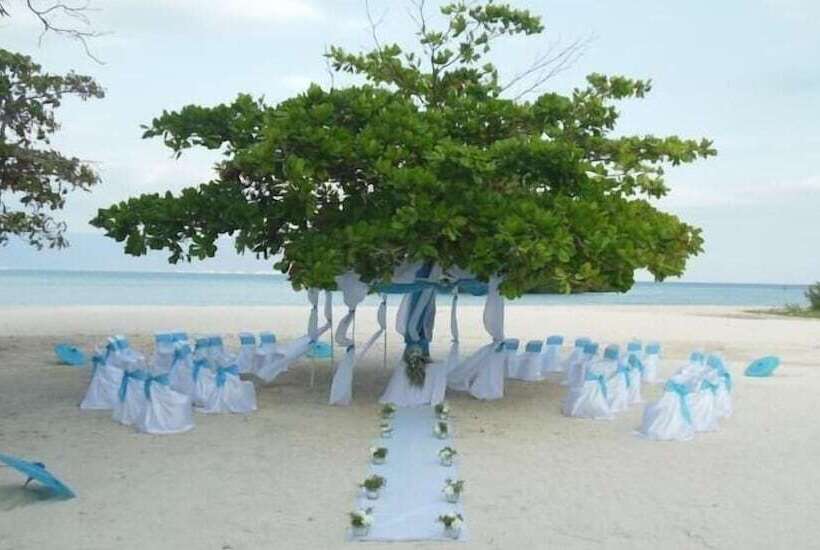 هتل Costa Larimar