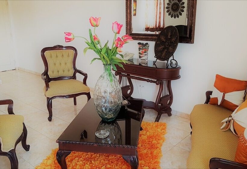 هتل Costa Larimar