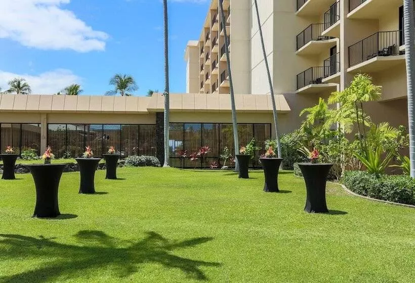 Отель Courtyard By Marriott King Kamehameha S Kona Beach