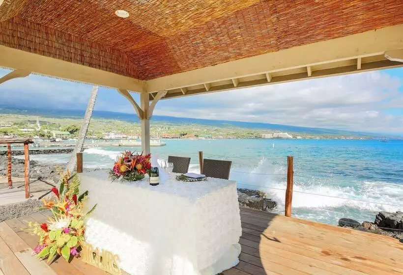 Отель Courtyard By Marriott King Kamehameha S Kona Beach