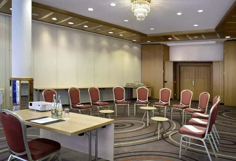 ホテル Holiday Inn Stuttgart, An Ihg