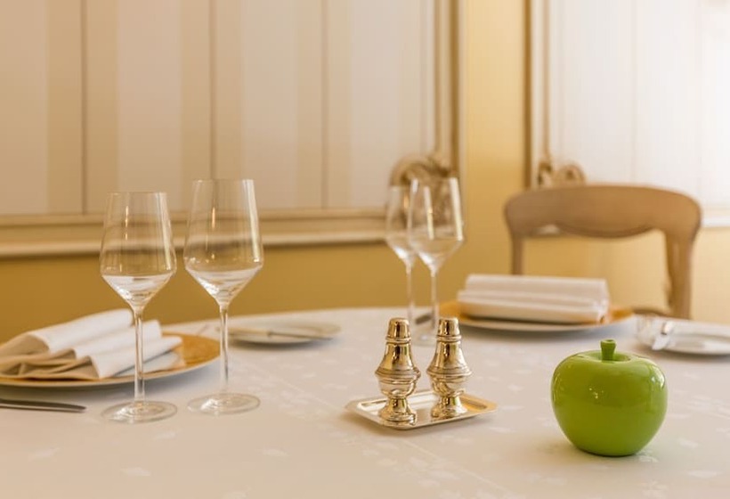 هتل Hostellerie De La Pommeraie By Popinns