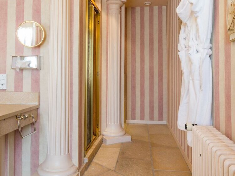 هتل Hostellerie De La Pommeraie By Popinns