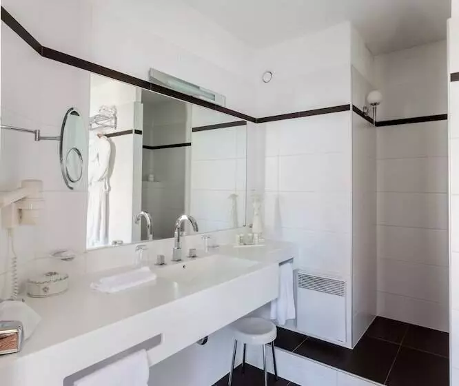 Hotel Hostellerie De La Pommeraie By Popinns