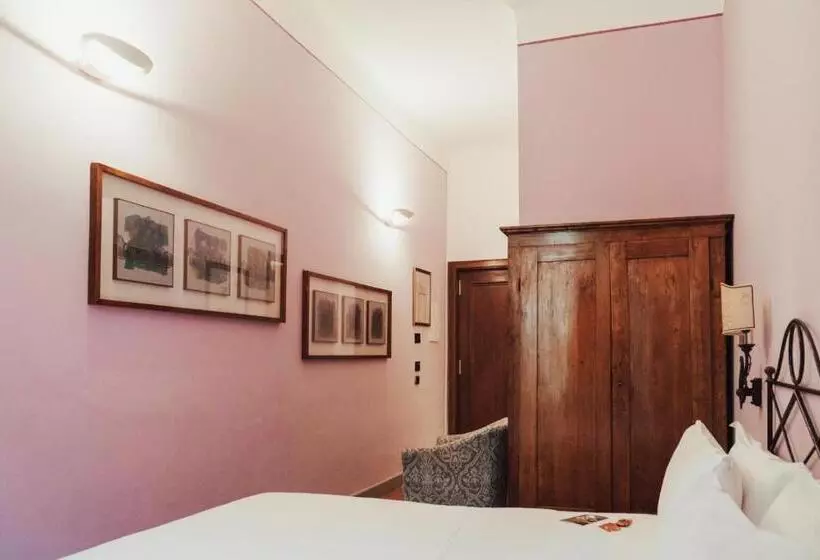 هتل Ii Guelfo Bianco