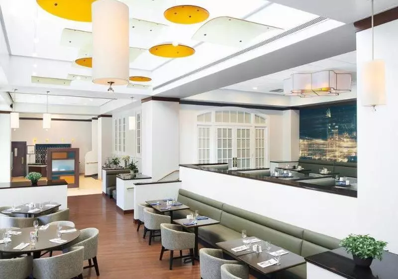 ホテル Marriott St. Louis West