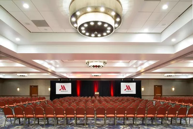 ホテル Marriott St. Louis West