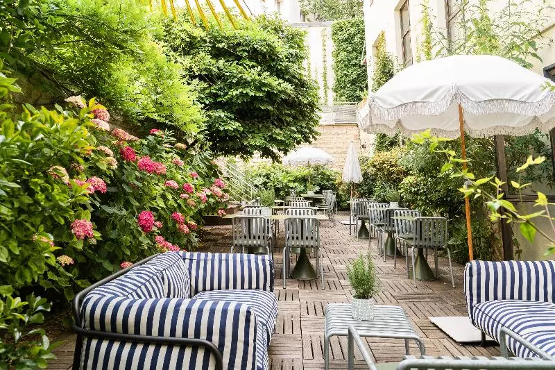 ホテル Hôtel Rosalie
