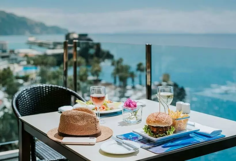 ホテル Pestana Carlton Madeira Ocean Resort