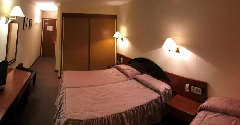 هتل Roc Del Castell