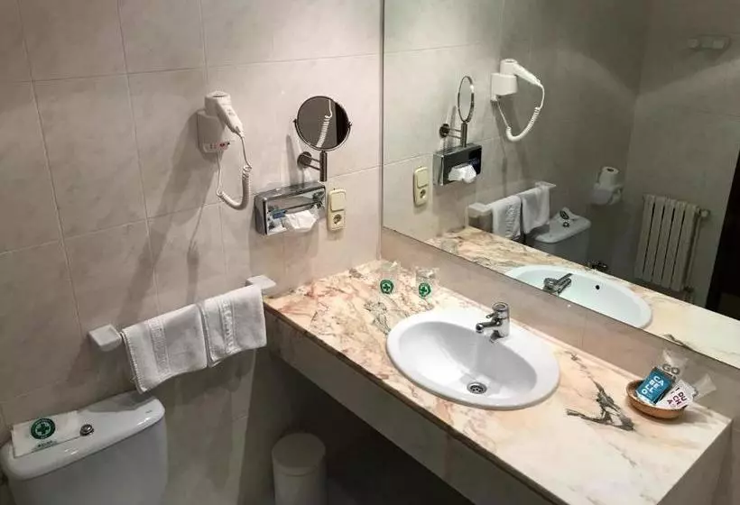 هتل Roc Del Castell