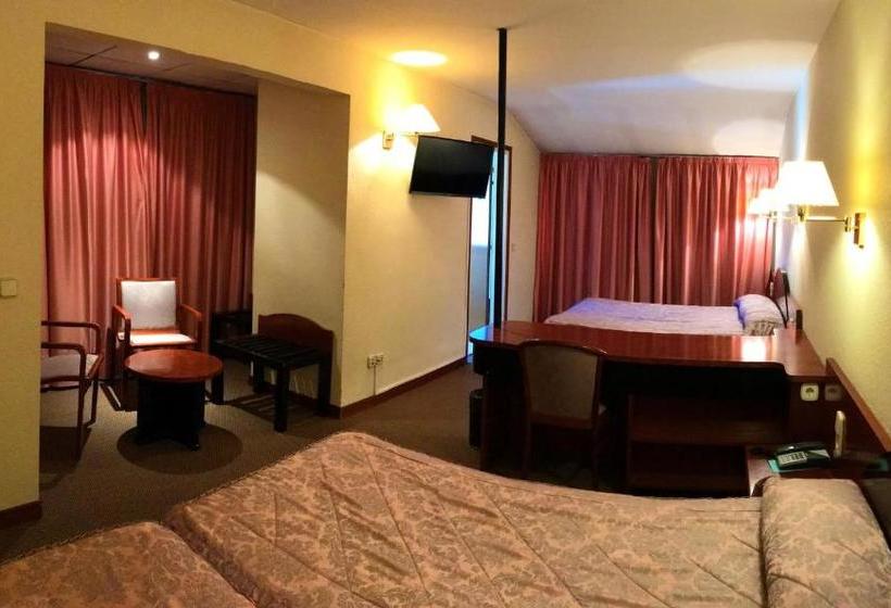 هتل Roc Del Castell