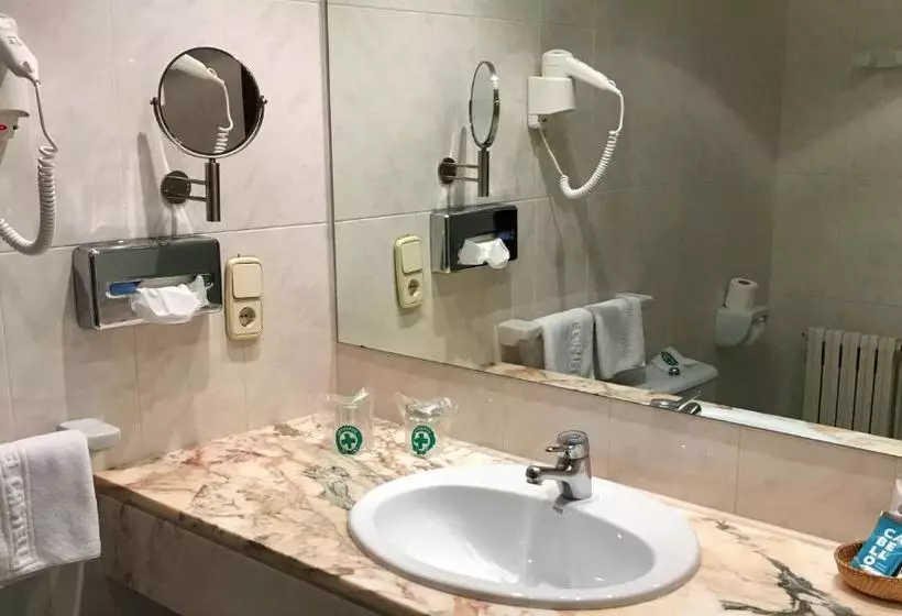 هتل Roc Del Castell