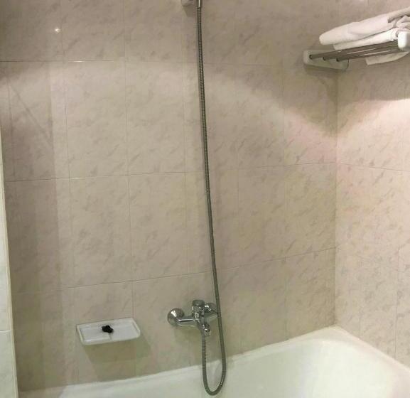 هتل Roc Del Castell