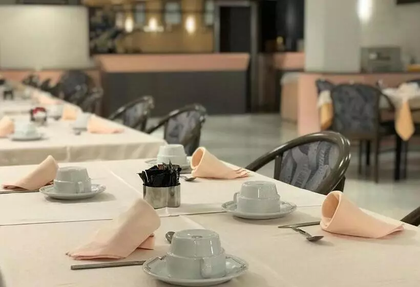 هتل Roc Del Castell