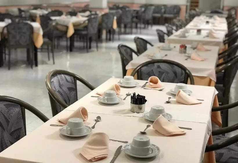 هتل Roc Del Castell